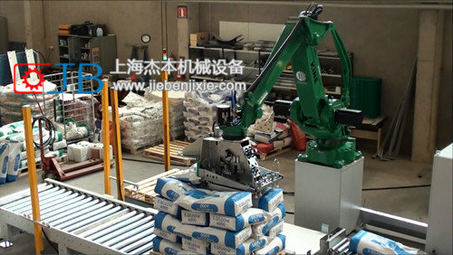 滾筒輸送線配合柯馬機器人碼垛